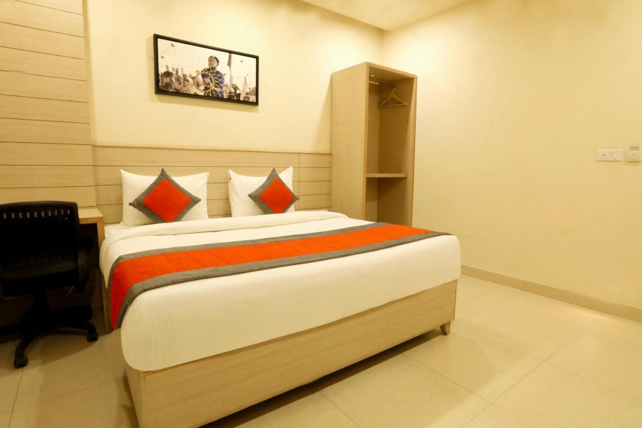 Perfect Plus Just 5 Mins Walk To Golden Temple Amritsar Exterior photo